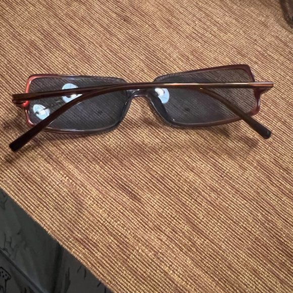 chanel sunglasses with flowers on side